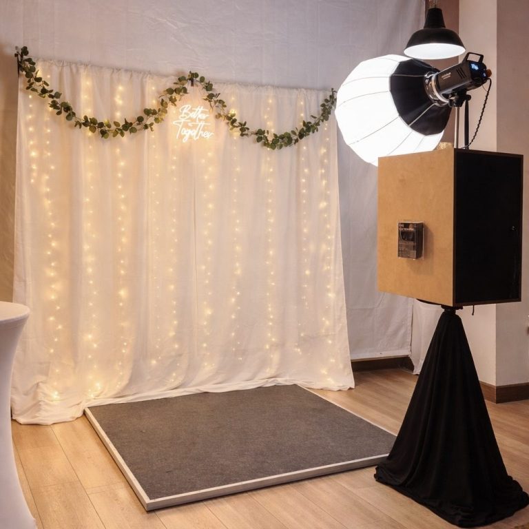 fotobox hochzeit fotobox mit lichterhintergrund auf hochzeit